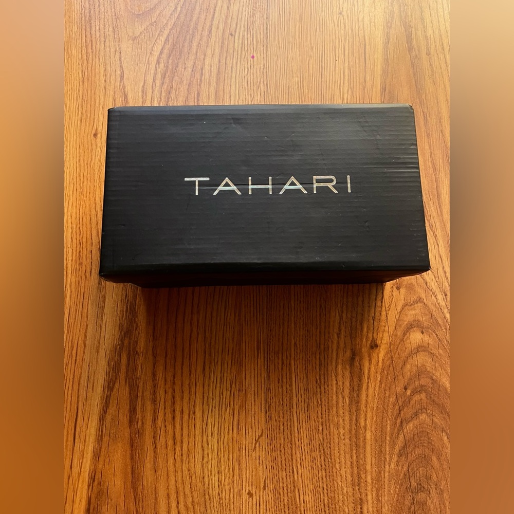 Tahari Palin Girls Toddler Sandals, In Size 12, The colors are Tan/Gold.